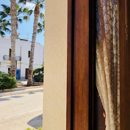 Marinella Square Bed & Breakfast *